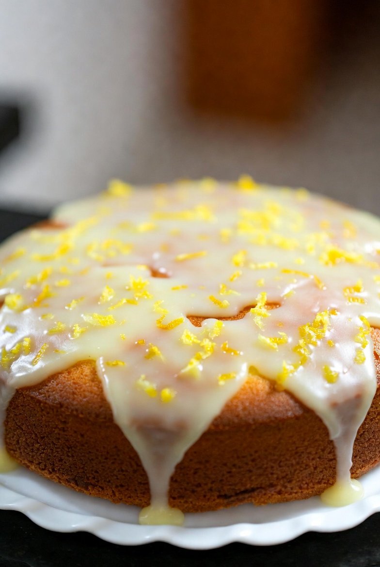 Como fazer Bolo de Limão com Glacê de Leite Ninho